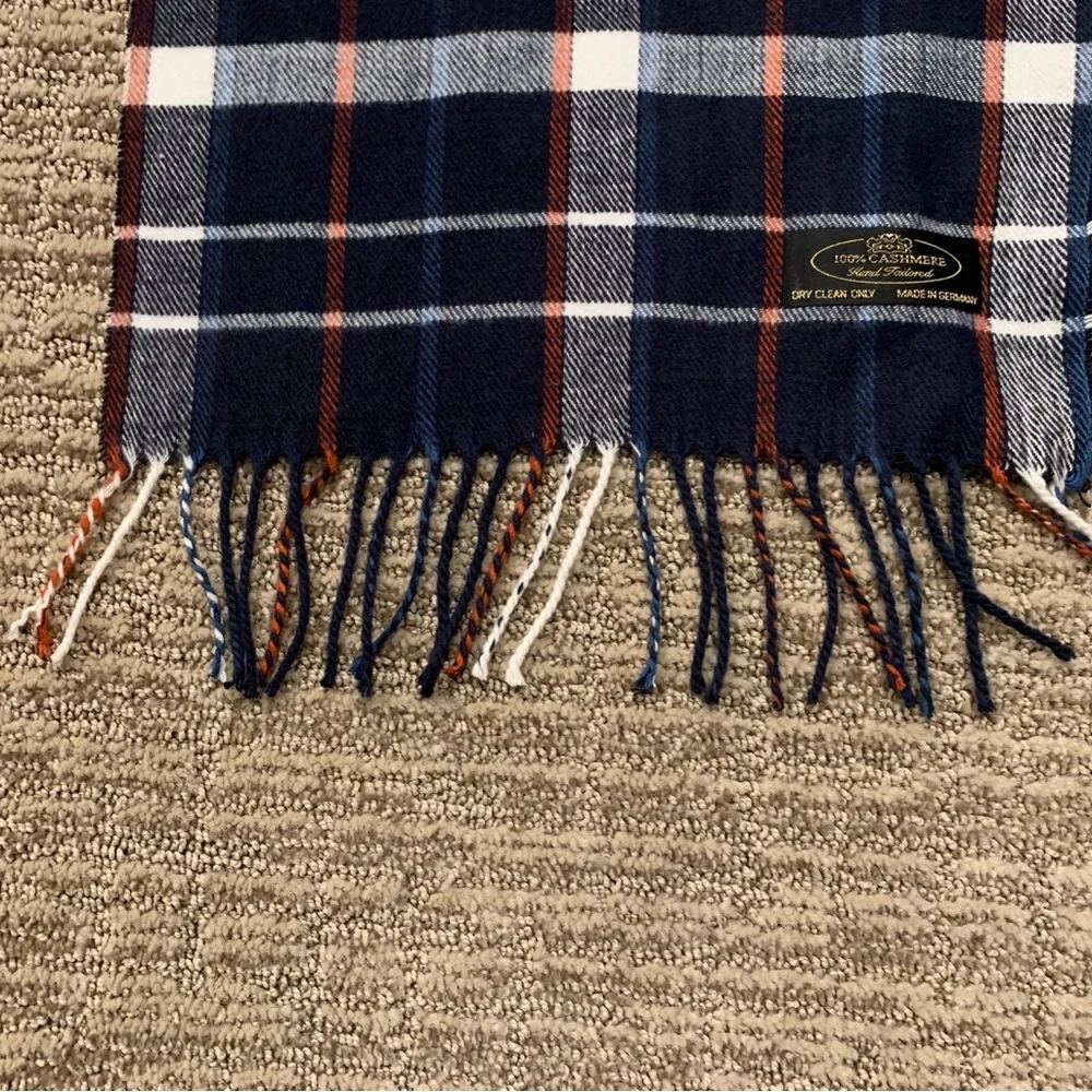 NWOT 100% Cashmere Scarf Hand Tailored Made In Germany - Picture 6 of 9